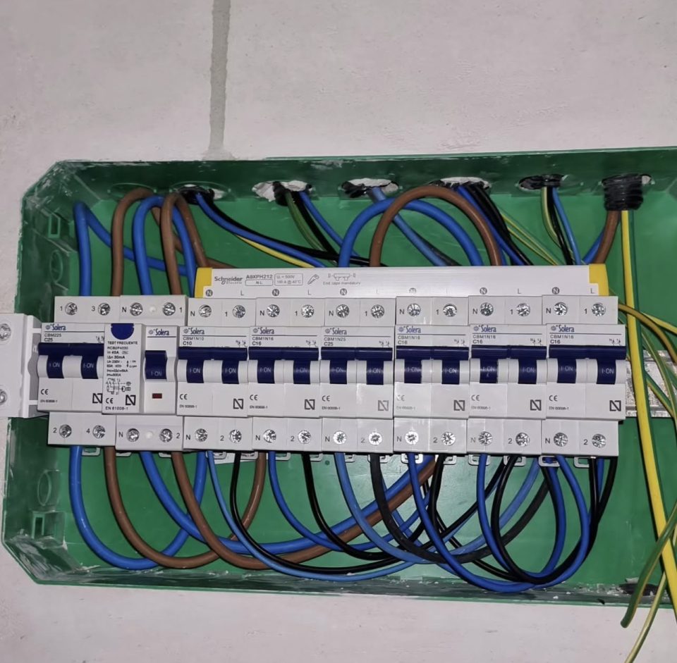 Reformas Vilafranca - cuadro eléctrico Solera con diferencial superinmunizado