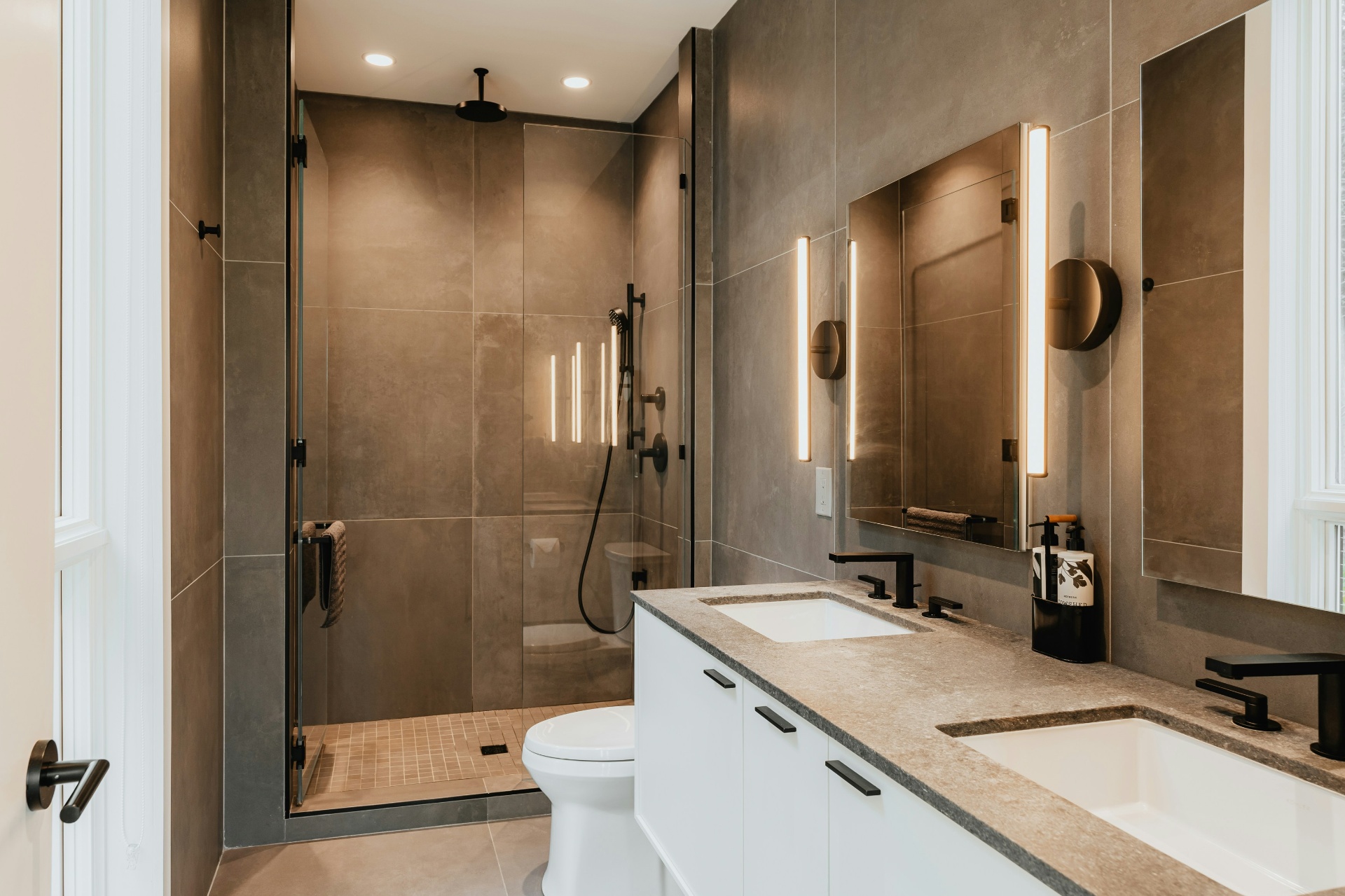 Baño reformado en el Penedès — cuánto cuesta reformar un baño