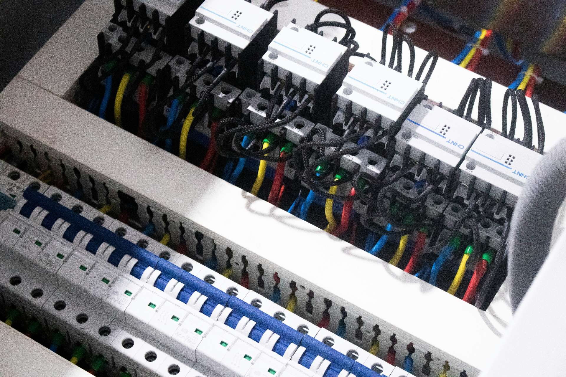 Electricista a Pontons