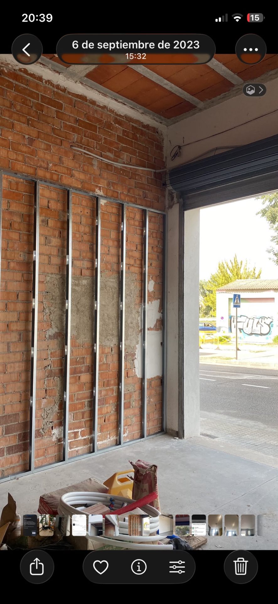 Perfileria de pladur sobre paret de maó a local comercial